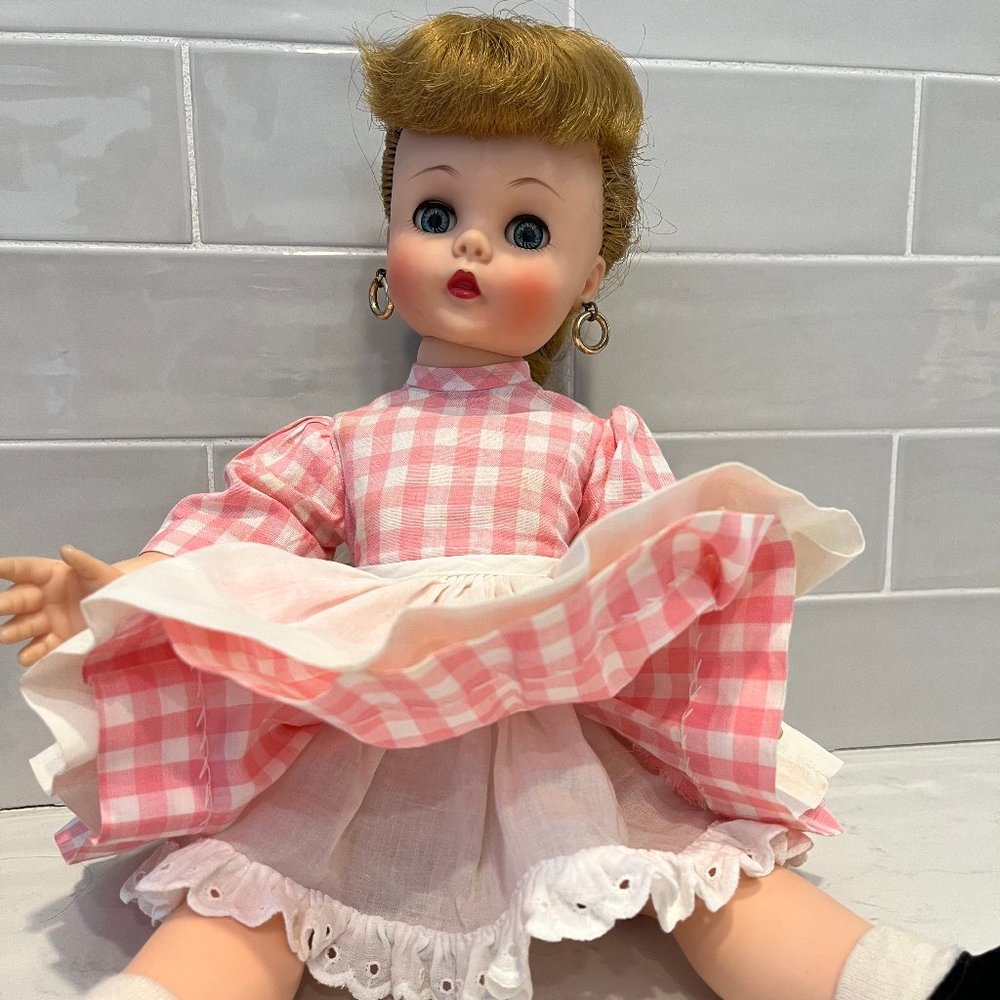 Vintage Madame Alexander Doll - Edith 15" Tall 1958